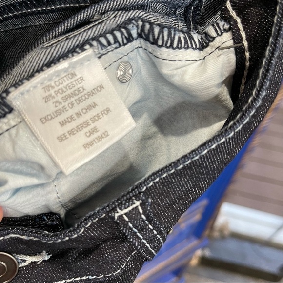 New! MODCLOTH Dark Wash Flare Jeans Size 8R Inseam 32in - Picture 3 of 3